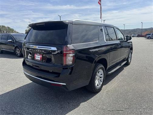 2023 Chevrolet Suburban LT