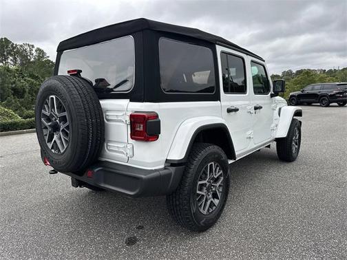 2024 Jeep Wrangler 4-Door Sahara 4x4