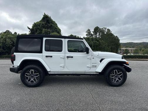 2024 Jeep Wrangler 4-Door Sahara 4x4