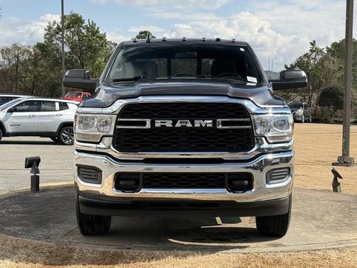 2021 RAM 3500 Tradesman Crew Cab 4x4 6'4' Box