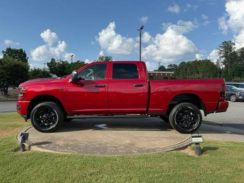 Molten Red Pearlcoat 2026 RAM 2500 Black Express Crew Cab 4x4 6'4' Box