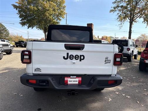 2024 Jeep Gladiator Willys