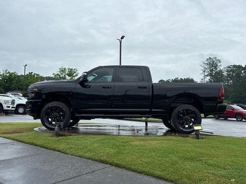 Diamond Black Crystal Pearlcoat 2026 RAM 2500 Black Express Crew Cab 4x4 6'4' Box