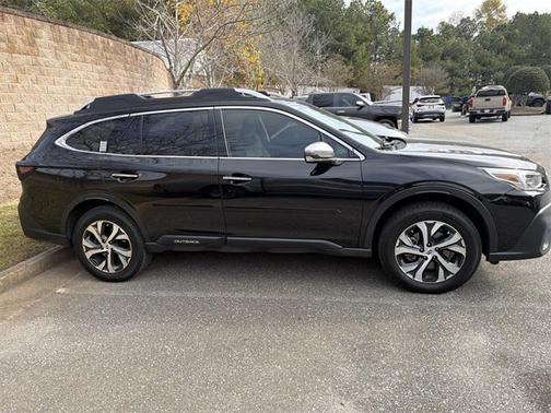 2022 Subaru Outback Touring XT