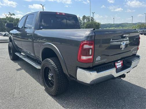 2022 RAM 2500 Laramie Crew Cab 4x4 6'4' Box