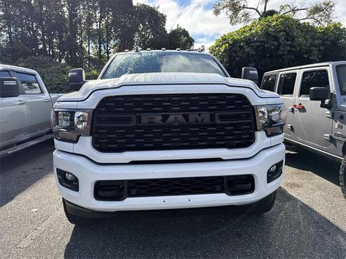 2023 RAM 3500 Big Horn Crew Cab 4x4 8' Box