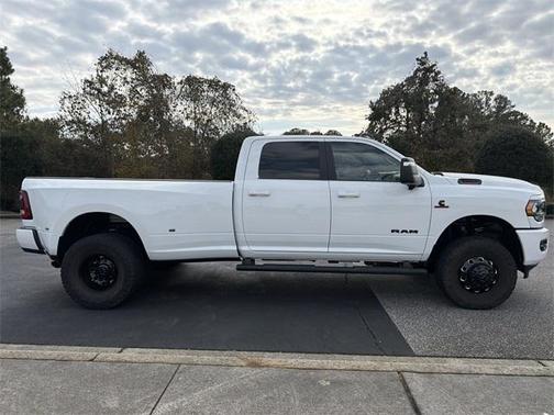 2023 RAM 3500 Big Horn Crew Cab 4x4 8' Box