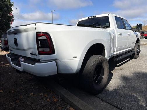 2023 RAM 3500 Big Horn Crew Cab 4x4 8' Box