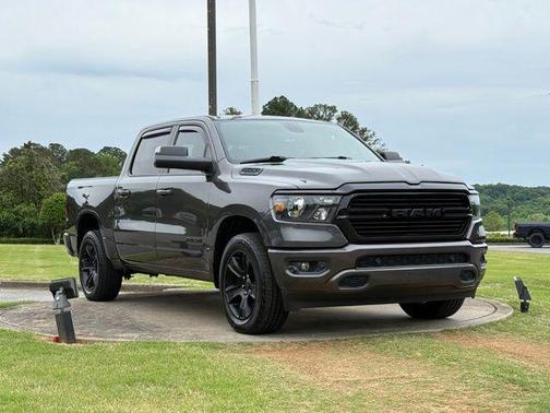 Granite Crystal Metallic Clearcoat 2020 RAM 1500 Big Horn/Lone Star