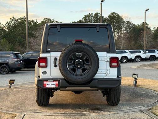 2026 Jeep Wrangler Sport