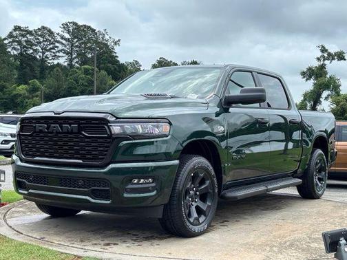 Serrano Green Metallic 2026 RAM 1500 Express