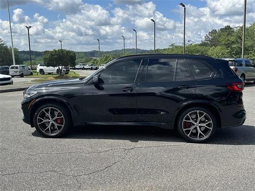 2022 BMW X5 M50i
