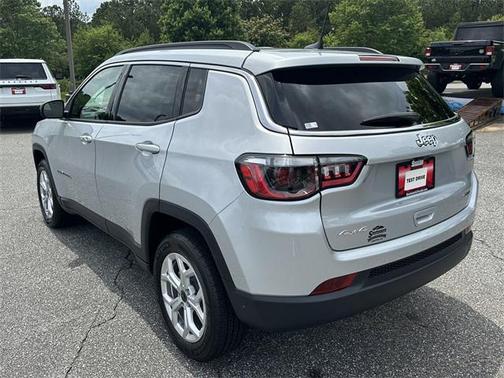 2025 Jeep Compass Latitude