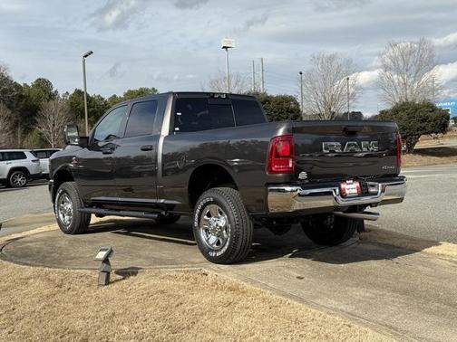 2026 RAM 2500 Tradesman Crew Cab 4x4 6'4' Box