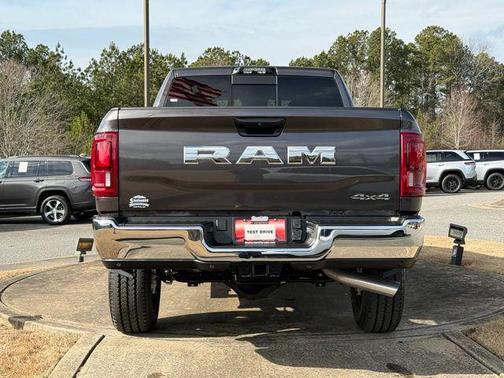 2026 RAM 2500 Tradesman Crew Cab 4x4 6'4' Box