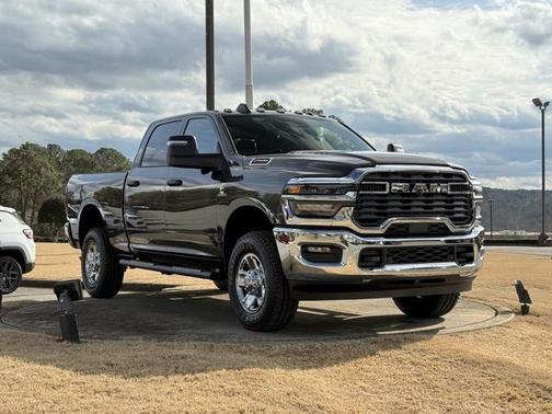 2026 RAM 2500 Tradesman Crew Cab 4x4 6'4' Box