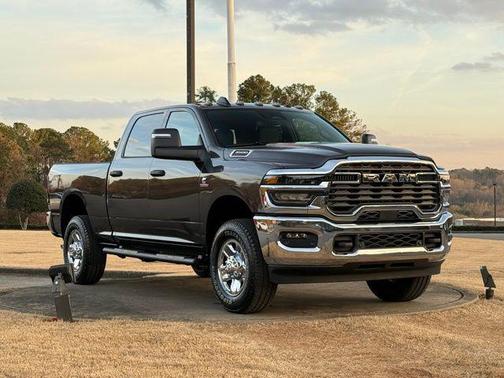 2026 RAM 3500 Tradesman Crew Cab 4x4 6'4' Box