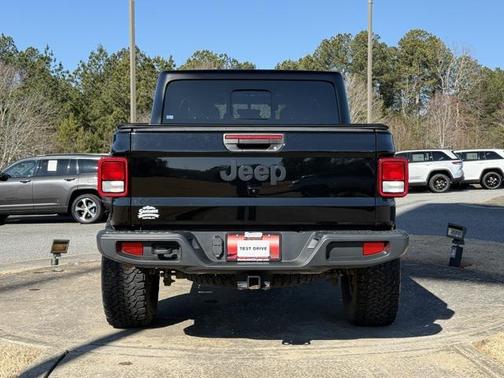 2023 Jeep Gladiator Willys 4x4