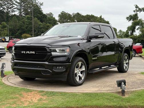Diamond Black Crystal Pearlcoat 2021 RAM 1500 Laramie