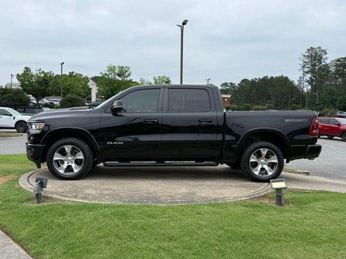 Diamond Black Crystal Pearlcoat 2021 RAM 1500 Laramie