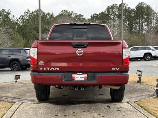 2018 Nissan Titan SV