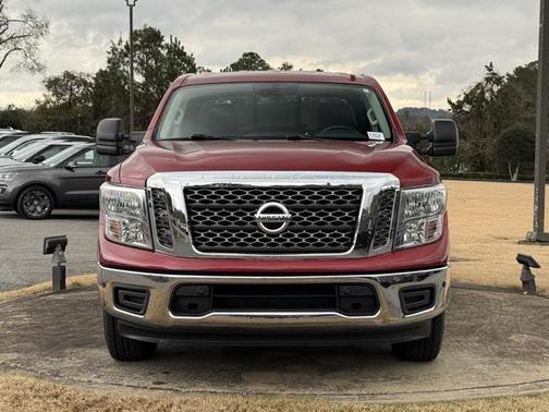 2018 Nissan Titan SV
