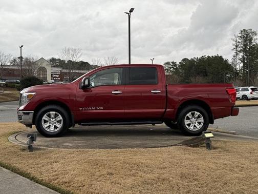 2018 Nissan Titan SV