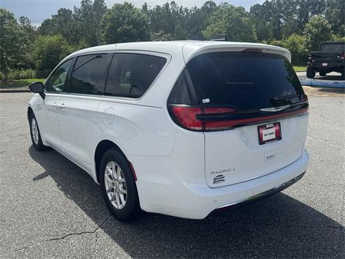 2025 Chrysler Pacifica L