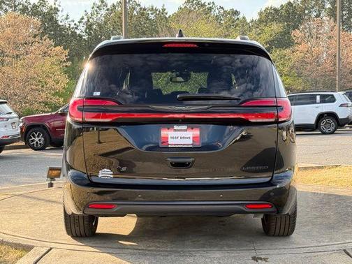 2025 Chrysler Pacifica Limited