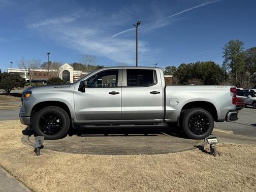 2025 Chevrolet Silverado 1500 Custom