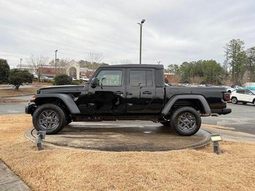 2026 Jeep Gladiator Sport S