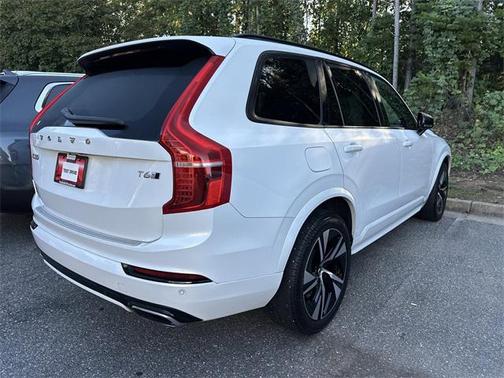 2020 Volvo XC90 T6 R-Design