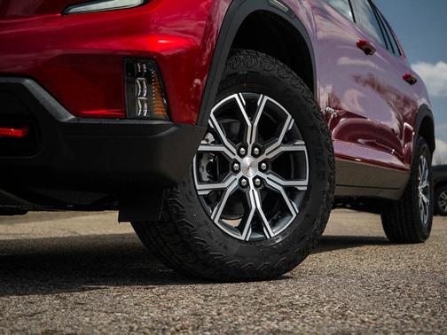 2025 GMC Acadia AWD AT4