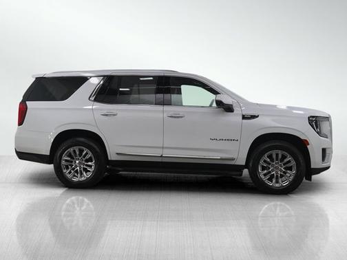 White 2023 GMC Yukon SLT