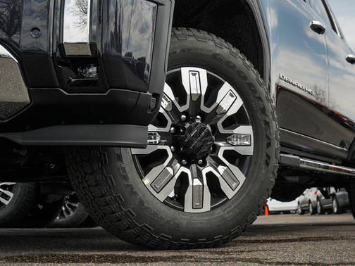 2025 GMC Sierra 3500 Denali