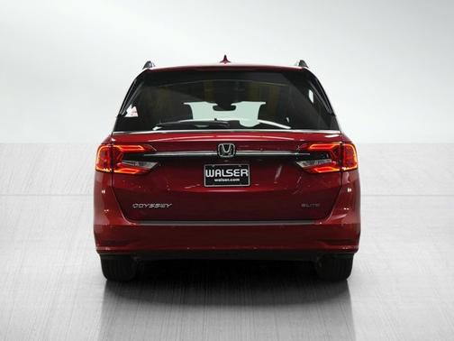 Radiant Red Metallic Ii 2023 Honda Odyssey Elite