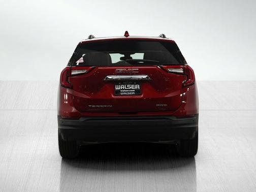 Cayenne Red Tintcoat 2022 GMC Terrain SLE