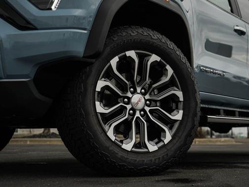 Glacier Metallic 2026 GMC Canyon 4WD Denali