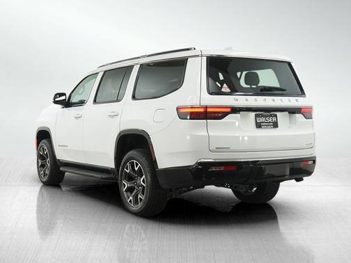 Bright White Clearcoat 2023 Jeep Wagoneer Series III
