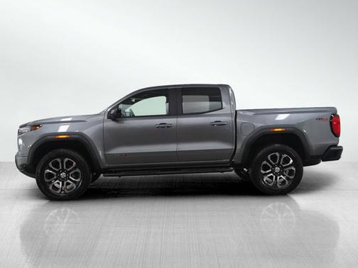 2023 GMC Canyon 4WD AT4