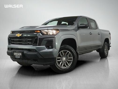 Sterling Gray Metallic 2024 Chevrolet Colorado 4WD LT