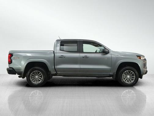 Sterling Gray Metallic 2024 Chevrolet Colorado 4WD LT
