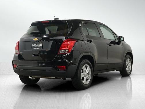 Mosaic Black Metallic 2020 Chevrolet Trax LS