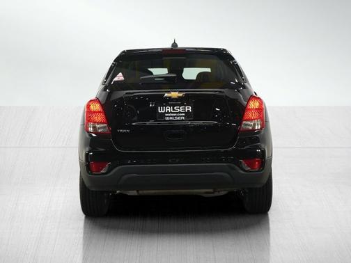 Mosaic Black Metallic 2020 Chevrolet Trax LS