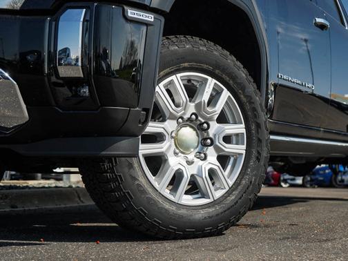 2025 GMC Sierra 3500 Denali