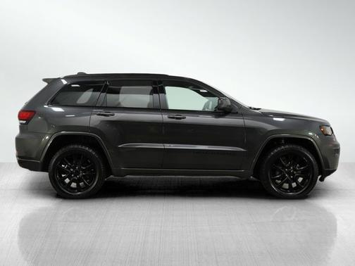 2017 Jeep Grand Cherokee Altitude