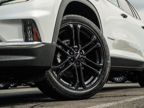 2025 GMC Acadia AWD Elevation