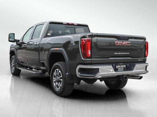 Forest Metallic 2022 GMC Sierra 3500 SLT