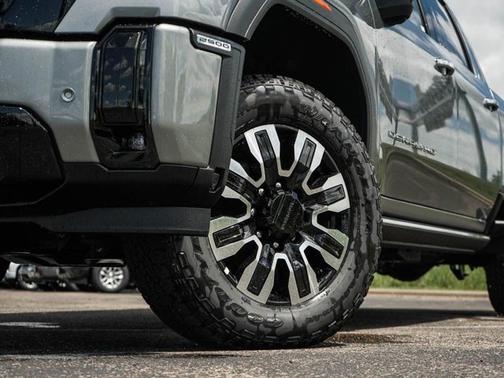Sterling Metallic 2026 GMC Sierra 2500 Denali