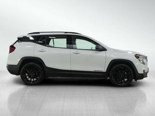 Summit White 2024 GMC Terrain SLT